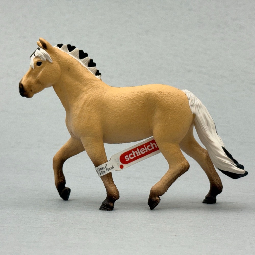 Schleich Norwegian Fjord Mare 13980 Tan Horse Figurine Realistic Cottagecore
